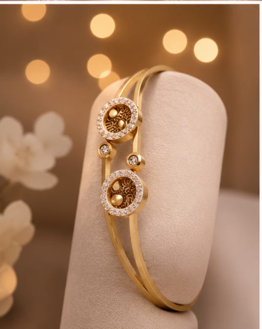 [NG-BR-003] Celestial charm cuff