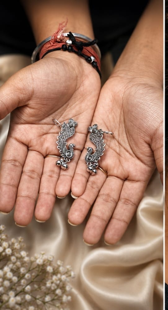 [NG-ER-038] Chandrika oxidised ear cuff