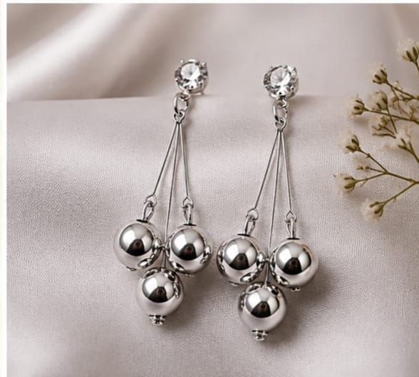 [NG-ER-040] Silver galaxy dangles