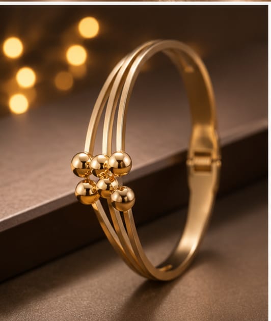 [NG-BR-005] Luna gold cuff